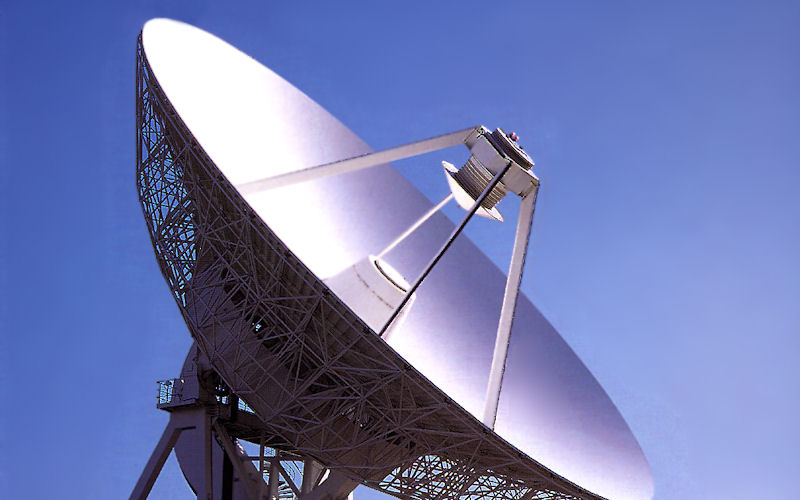 The 32-metre Cambridge Telescope, part of the e-MERLIN array.
